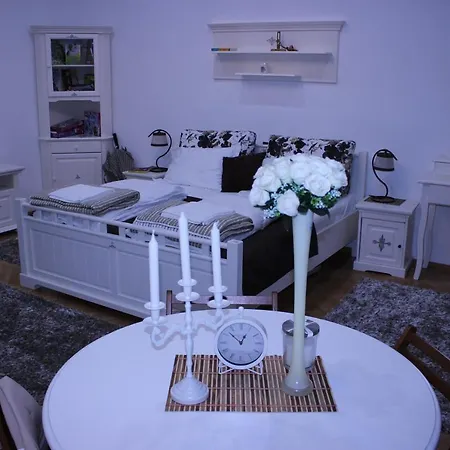 Ella No11 Apartment *