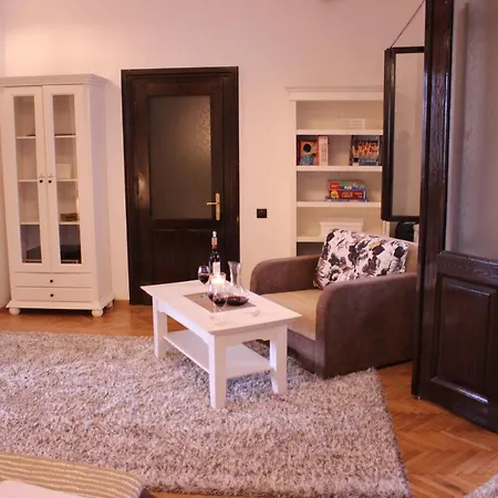 Ella No11 Apartment *