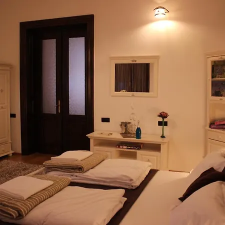 Ella No11 * Timişoara